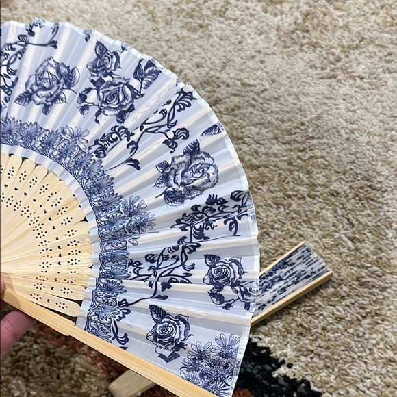 2 Blue and White Floral Hand Fans Church Fans NWOT Summer Events Wedding More - Picture 4 of 7